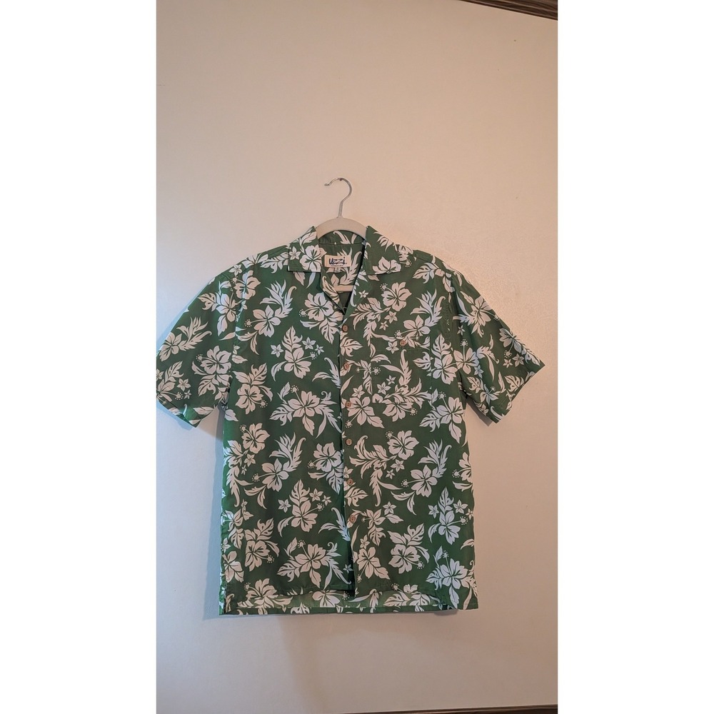 Uzzi Amphibious Gear Mens Small Green White Hibiscus Floral Hawaiian Shirt HP16